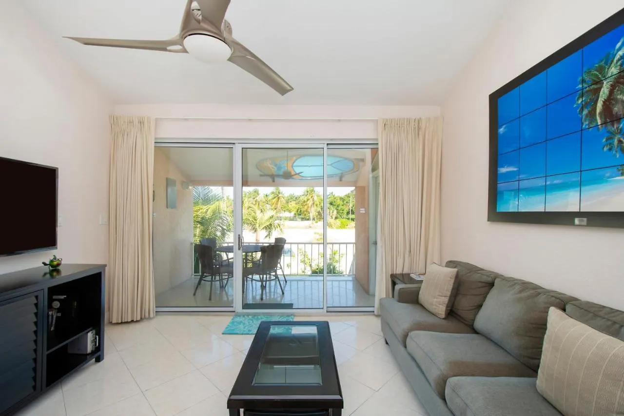 Beach Living At Island Pine Villas Blaw George Town 0*,  Islas Caimán